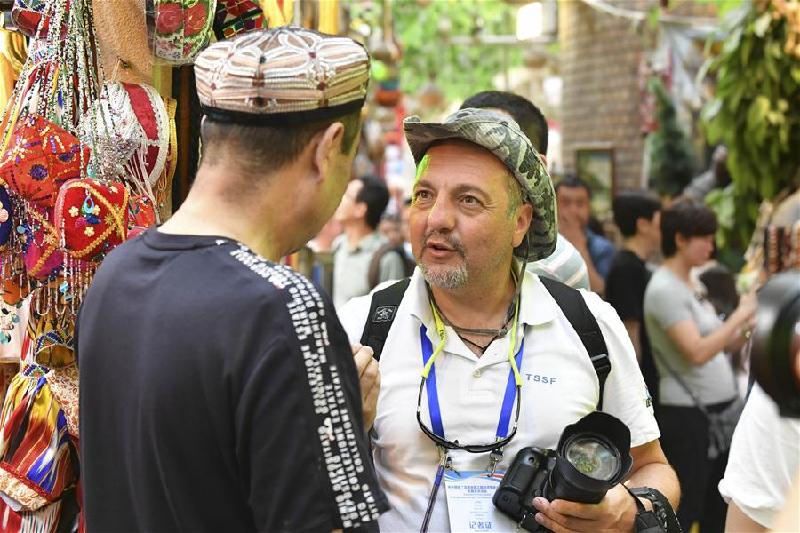 （圖文互動）（2）24國媒體記者探訪新疆 感受社會穩定民生改善 認可去極端化成就